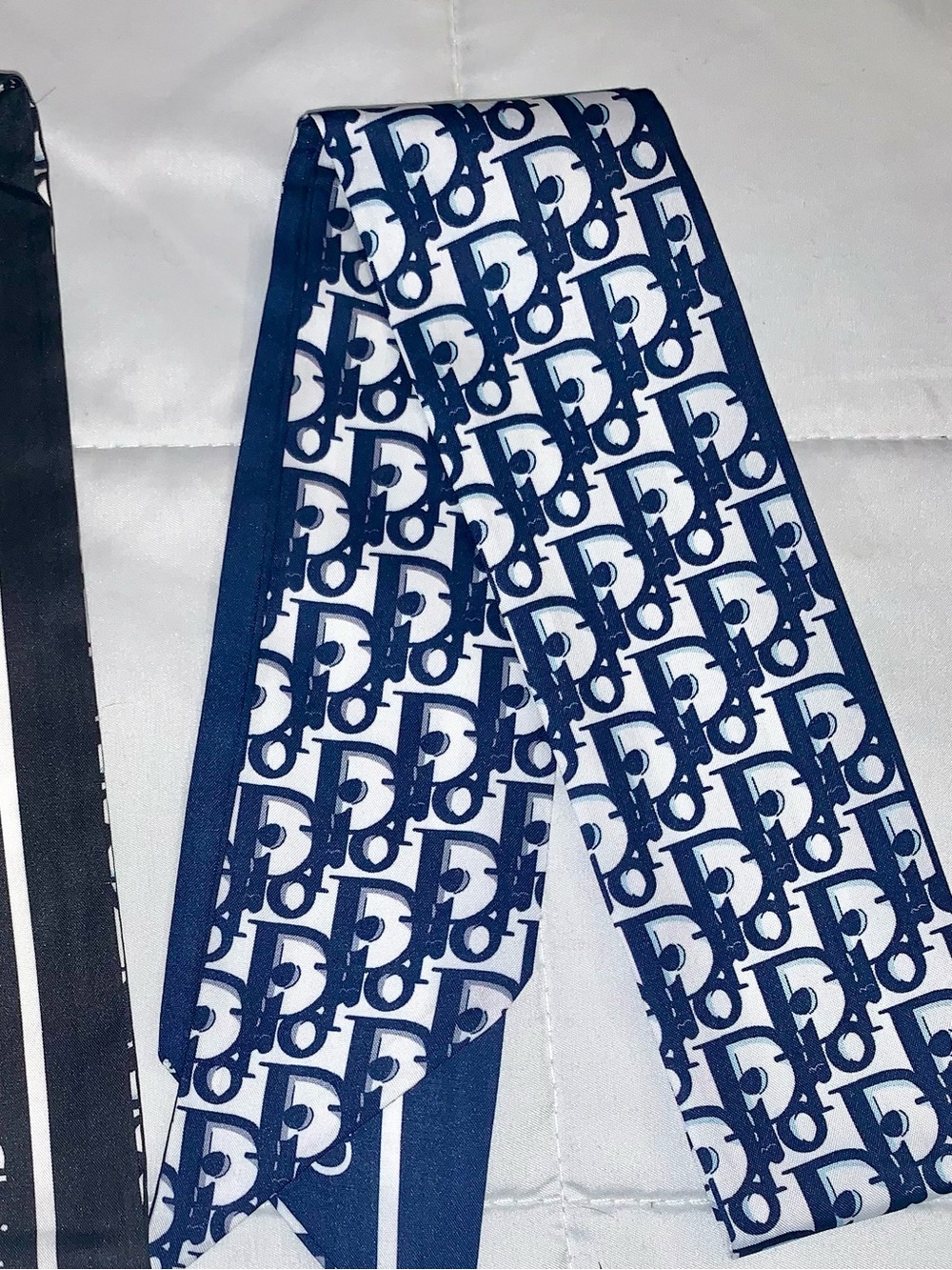 NWOT Twilly Set in Navy and Black